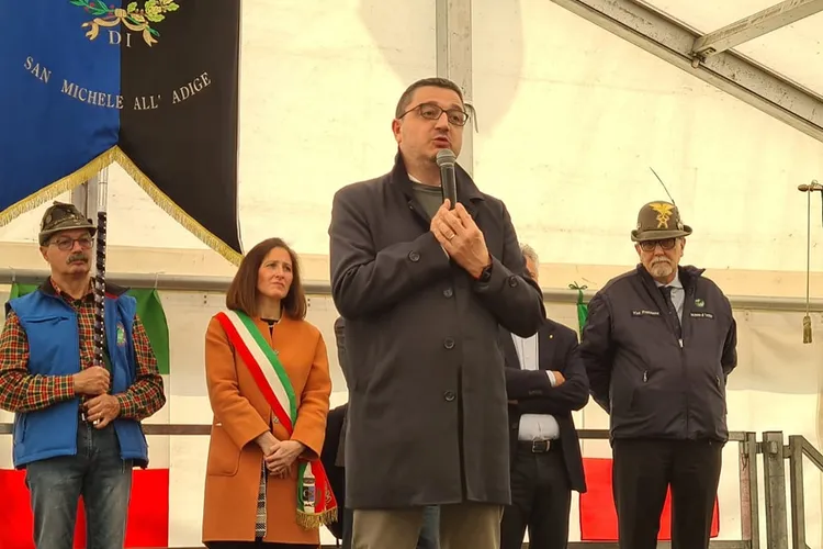 Proteste pentru ursoaica "Gaia" în Italia (sursa: Facebook/Maurizio Fugatti)
