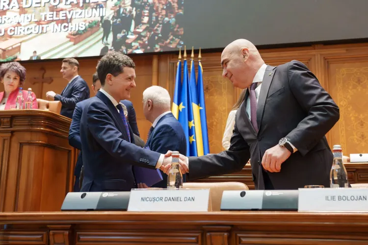 VIDEO Bolojan l-a consultat pe președintele Nicușor Dan înainte de orice decizie majoră, respectă funcția (Ciprian Ciucu, invitat la podcastul „Cum e, de fapt?”)