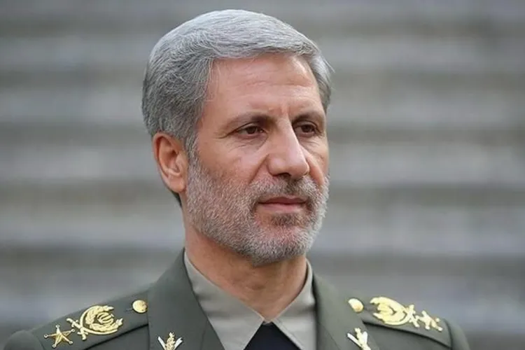 Armata iraniană, în alertă maximă (sursa: IRNA)