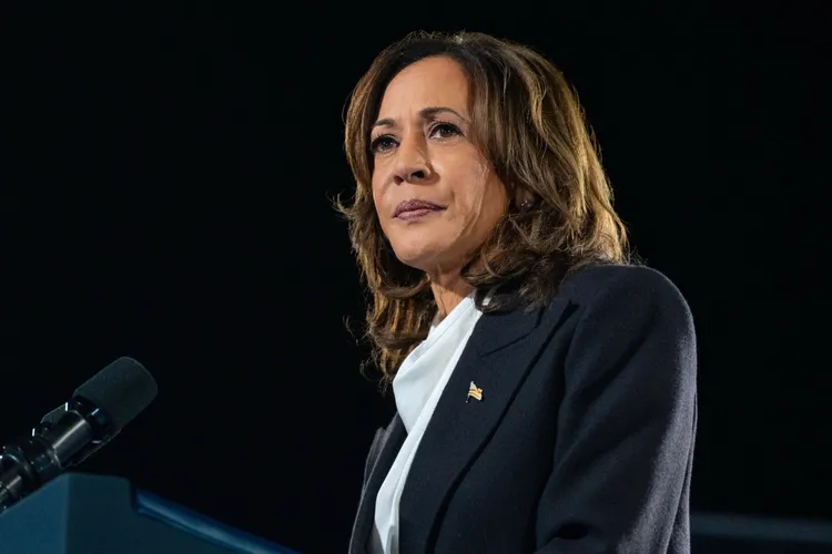 Kamala Harris îl felicită pe Trump (sursa: Facebook/Kamala Harris)