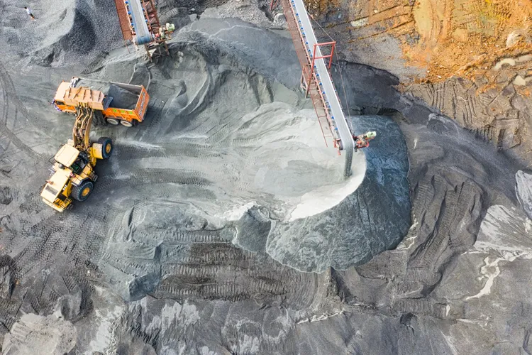 Mine românești, redeschise cu ajutorul UE: nu se va extrage cărbune, ci grafit și cupru