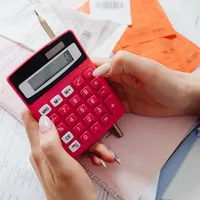 Ratele la bancă între IRCC și ROBOR: ce se schimbă din octombrie și ce se poate întâmpla cu dobânzile în 2027