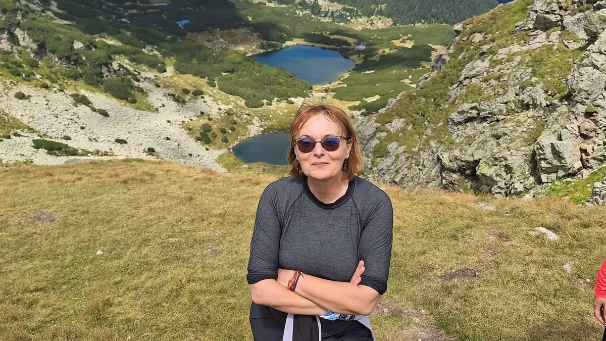 Medicul Cristiana Adi Opriță scrie că jurnalista Adina Popescu este „căzută în cap”