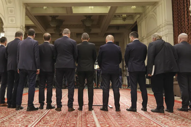 Coaliția majoritară promite bugetarilor că nu le taie salariile, nici o mențiune despre concedieri Foto: Inquam/Octav Ganea