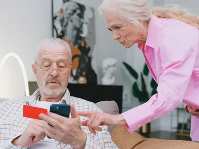 Scutiri de taxe și impozite pentru pensionarii din România: care sunt condițiile și când trebuie solicitate