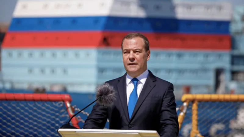 Medvedev, asmuțit de Putin împotriva Ucrainei (sursa: Sputnik)