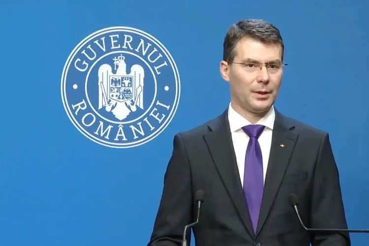 Pacienții vor primi SMS despre tratamente (sursa: Facebook/Guvernul României)