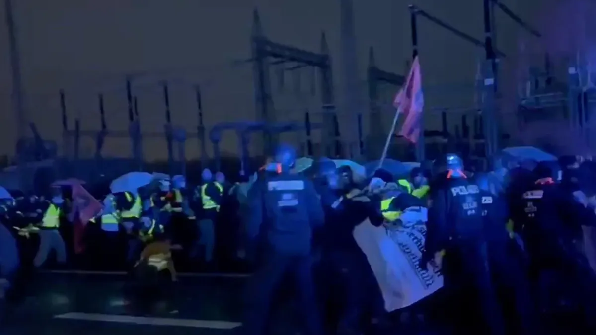 Proteste violente la congresul tinerilor AfD (sursa: NiUS)