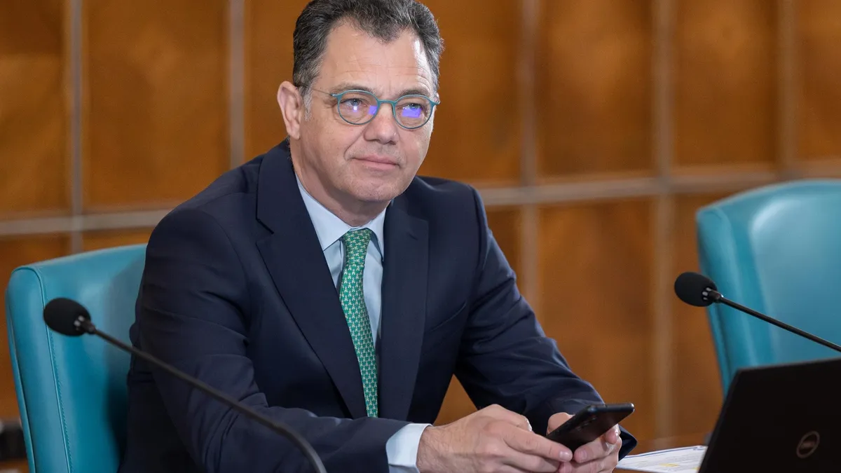 Radu Oprea, amendat pentru evaziune fiscală de către Parchetul General (sursa: Facebook/Stefan Radu Oprea)