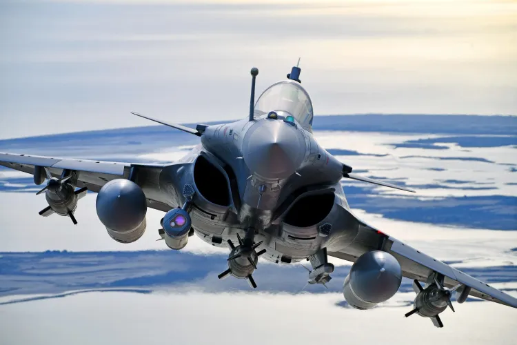 Care este oferta „umbrelei nucleare” franceze pentru România: două avioane Rafale cu rachete nucleare (sursa: dassault-aviation.com)