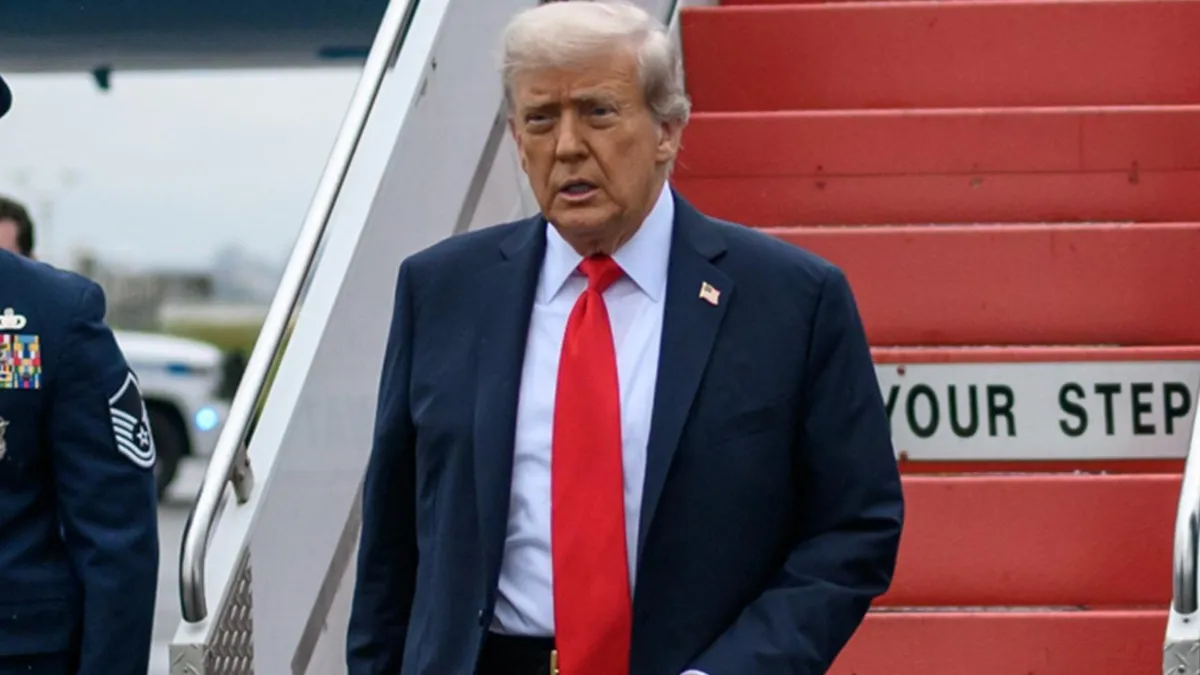 Donald Trump trimite armata la Portland (sursa: Facebook/The White House)