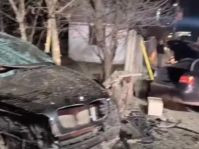 Un tânăr de 20 de ani care conducea un BMW a ucis alți doi tineri în a doua zi de Crăciun (sursa: Facebook/Bistriteanul.ro)