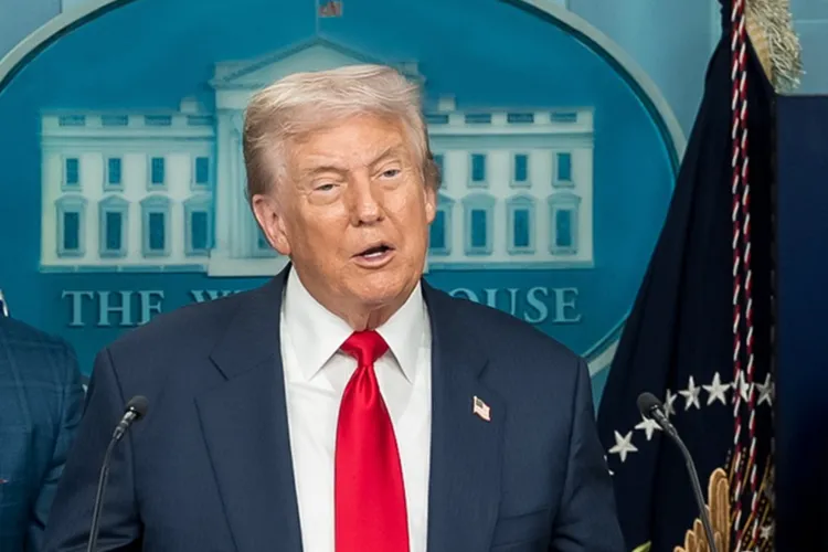 Trump s-a sucit: nu mai pune tarife țărilor UE care sprijină Groenlanda (sursa: Facebook/The White House)