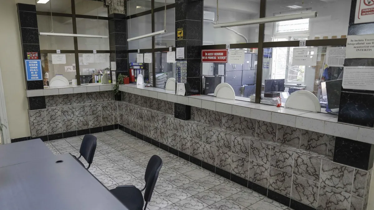 Diferența uriașă dintre salariul la stat și la privat Foto: Inquam/Octav Ganea