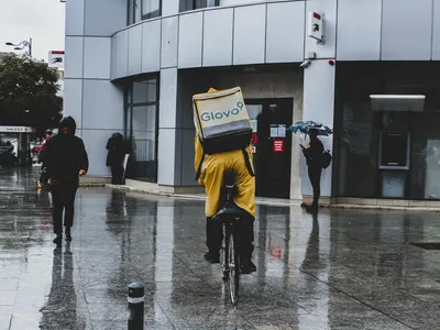 Tinerii din România nu-și găsesc serviciu (sursa: Pexels/Czapp Árpád)