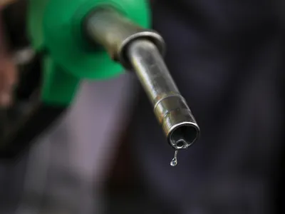 Benzina și motorina, mai scumpe (sursa: Inquam Photos/Octav Ganea)