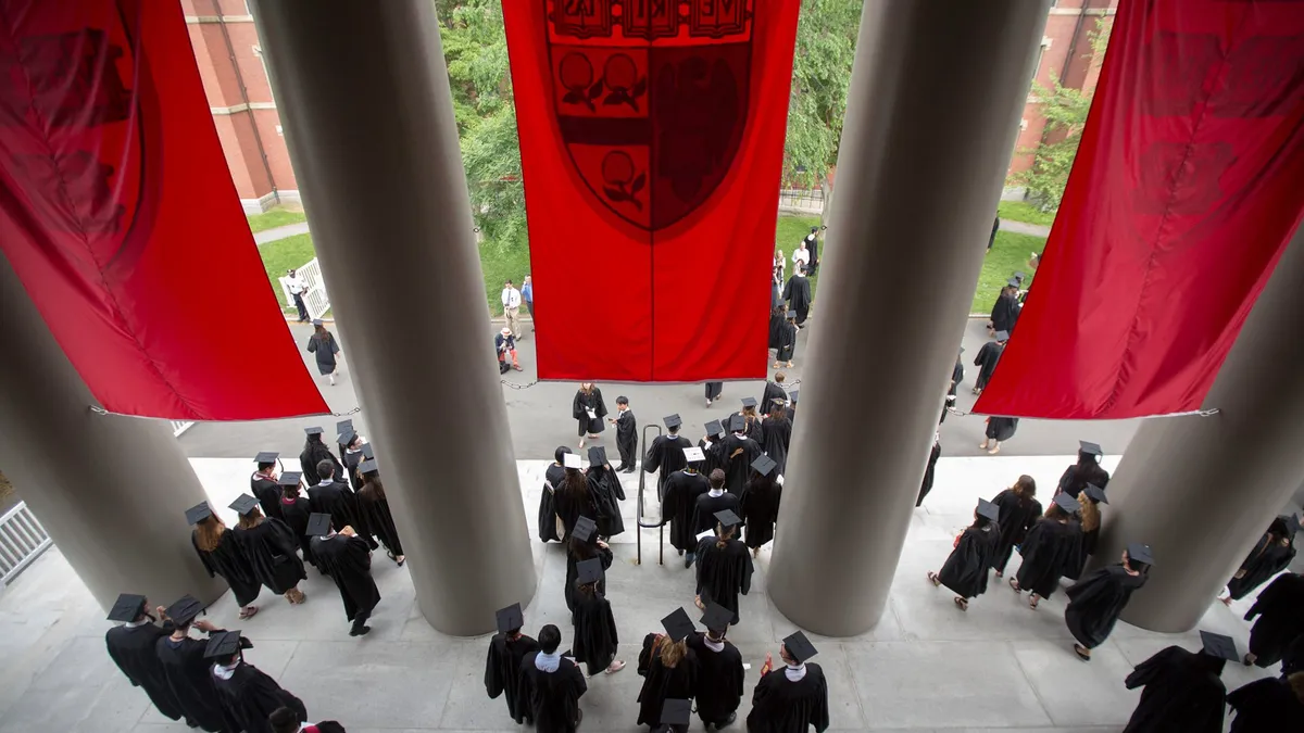 Playboy are mai multă integritate decât Harvard Foto: Facebook