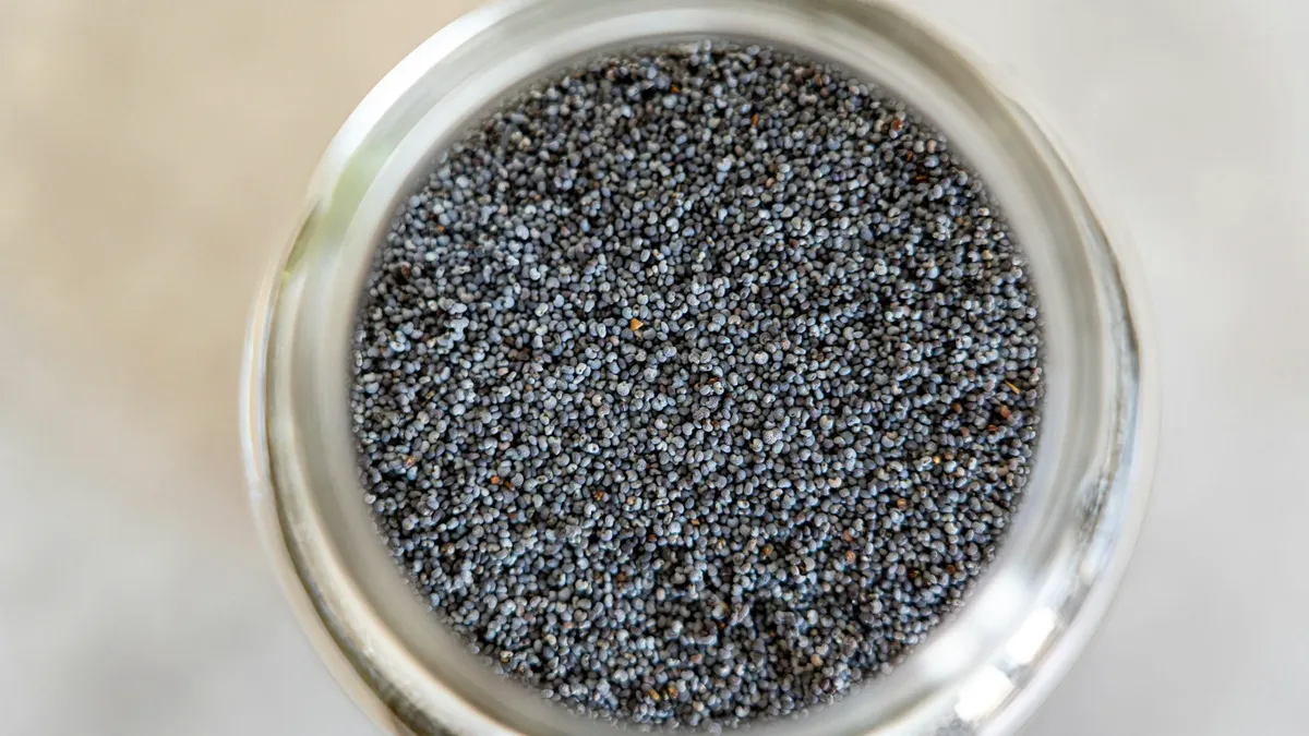 Produse alimentare cu opium și antibiotice în exces, vândute în toate supermarketurile (sursa: Pexels/Castorly Stock)