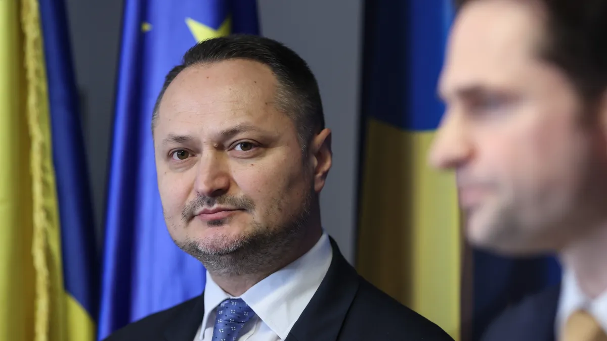 Burduja are sinecurist bun la toate, pe Constantin Saragea (sursa: Inquam Photos/Sabin Cirstoveanu)