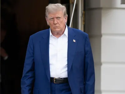 SUA reduc livrările armelor către Ucraina (sursa: Facebook/The White House)