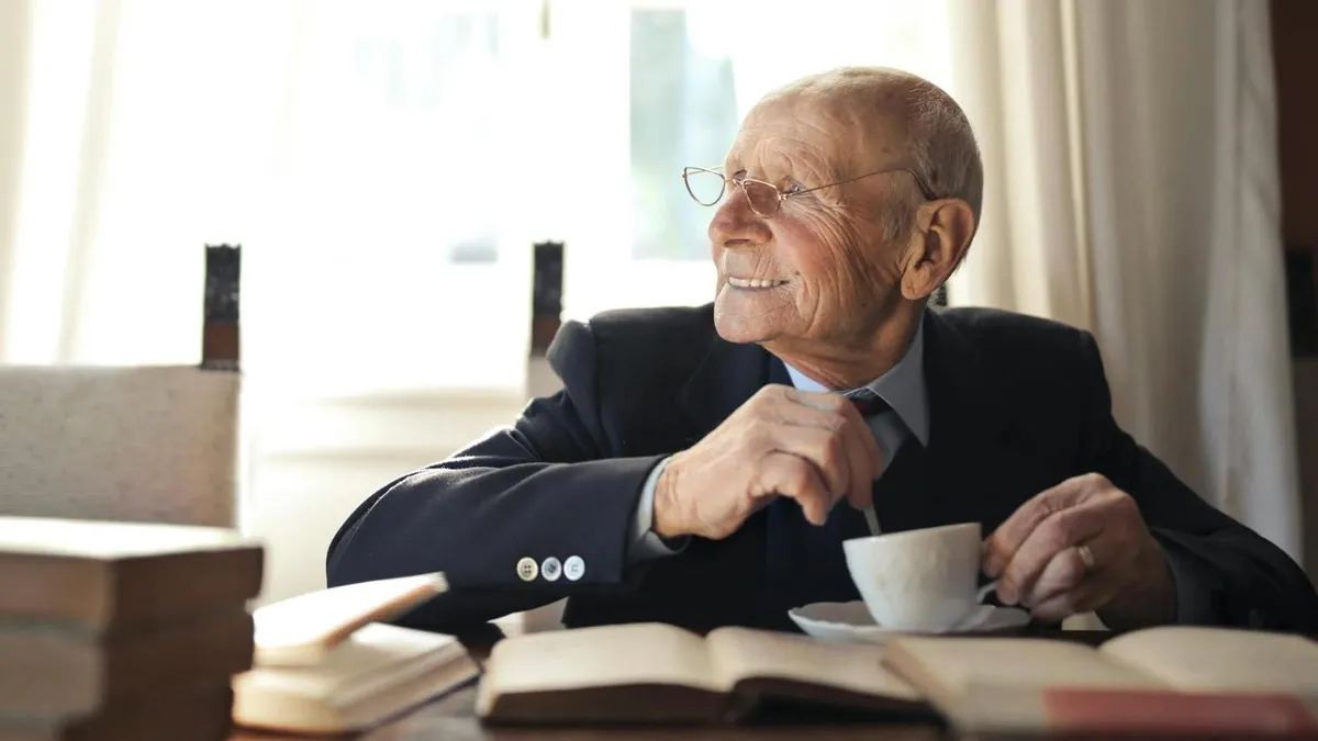 Vechimea în muncă se poate cumpăra (sursa: Pexels/Andrea Piacquadio)