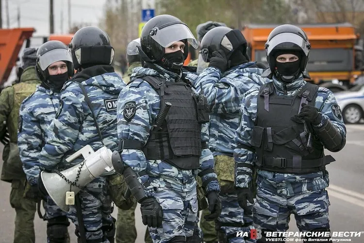 Poliția din Rusia, decisă să pedepsească o adolescentă Foto: Twitter