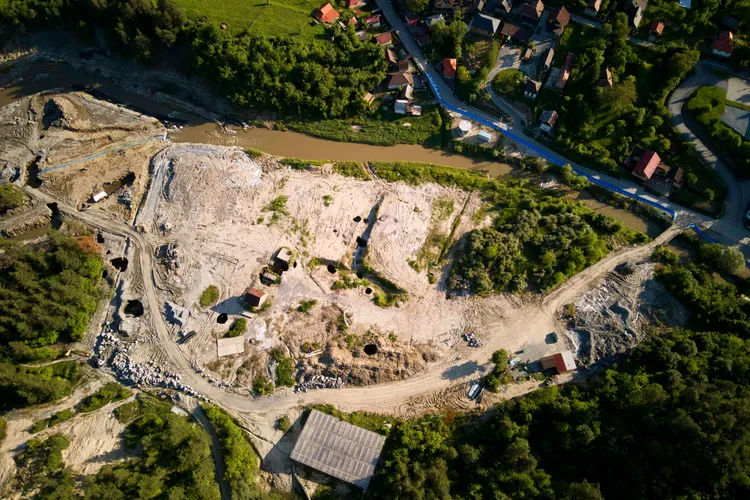 La Praid, Apele Române și Salrom se ceartă Foto: Inquam/Alex Nicodim