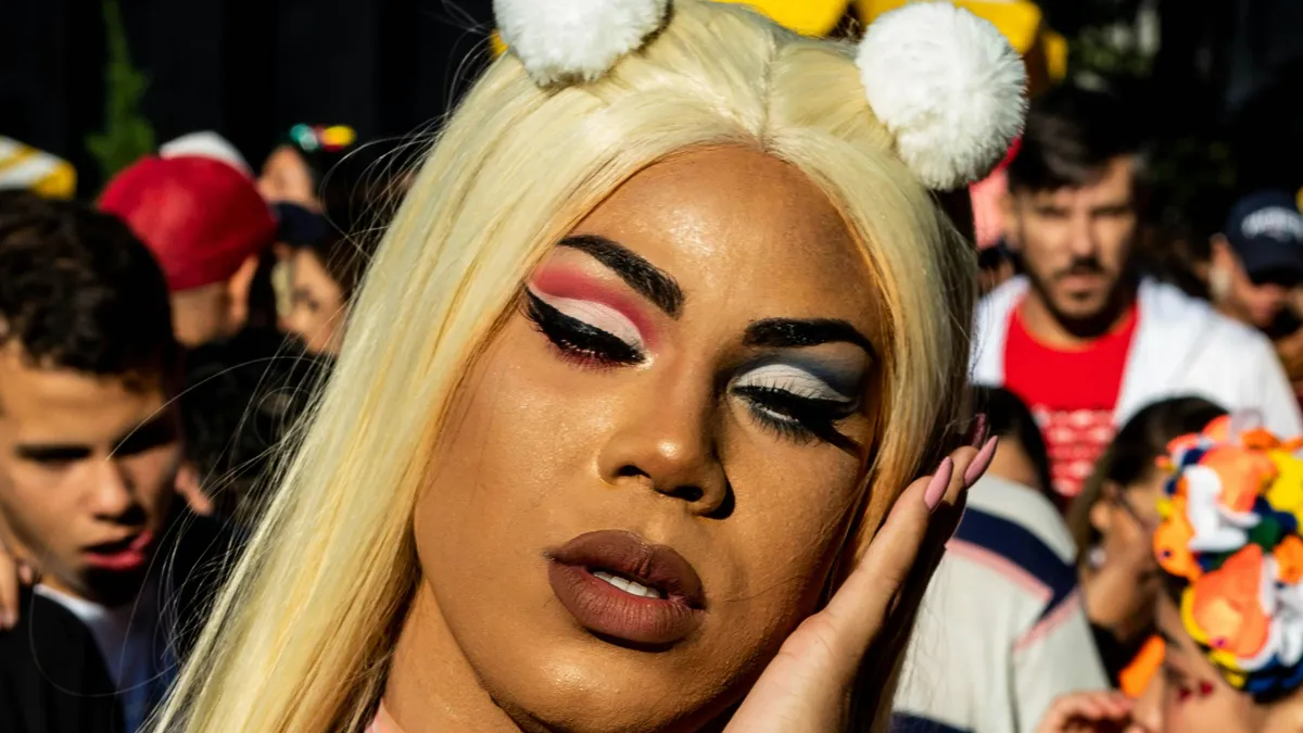 Ipocrizia femeilor trans: o identitate superficială (sursa: Pexels/Matteus Bernardes)