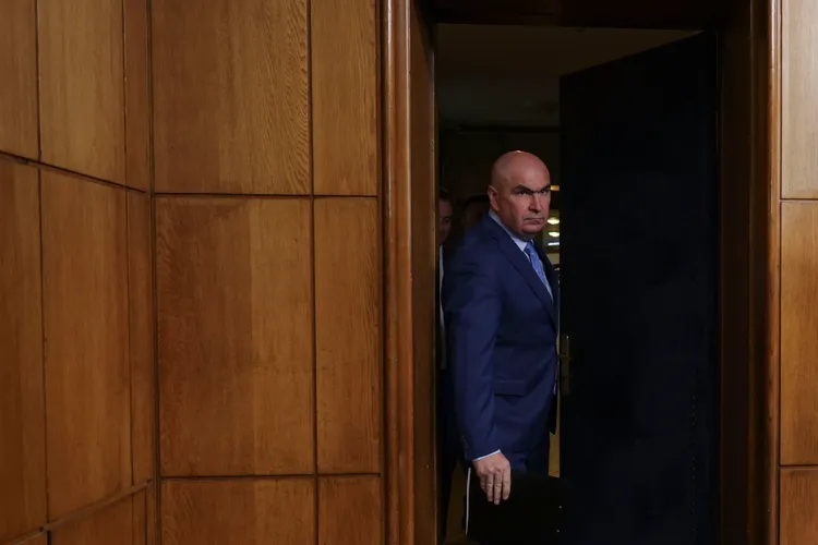 Bolojan mai așteaptă două săptămâni, dar va demisiona dacă nu se fac reformele pe care le cere Foto: Inquam/Octav Ganea