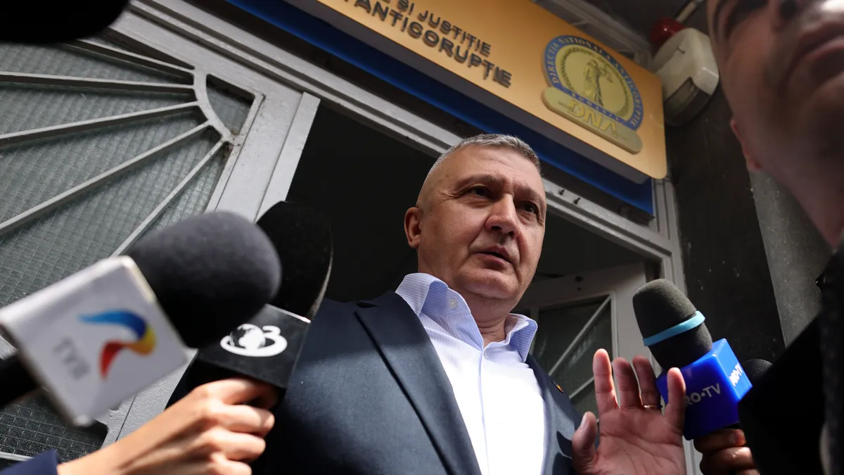 Generalul Gheorghiță Vlad are multe afaceri de lămurit (sursa: Inquam Photos/Octav Ganea)