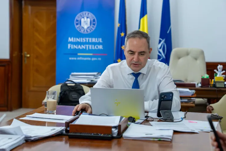 Date proaste din economie: consumul populației și turismul au căzut, ING estimează o scădere a PIB, în 2026. Nazare e optimist