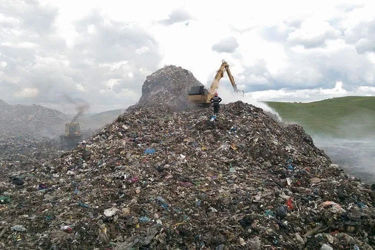 România riscă noi sancţiuni din partea Uniunii Europene din cauza gropilor de gunoi  Foto: News.ro