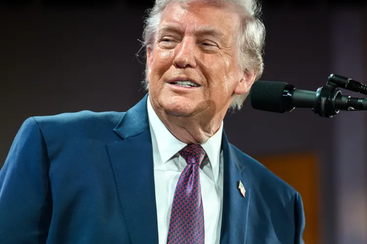 Trump vrea ca aeroportul Dulles din Washington să poarte numele său, altfel nu deblochează 16 miliarde de dolari pentru proiecte de infrastructură (sursa: Facebook/The White House)