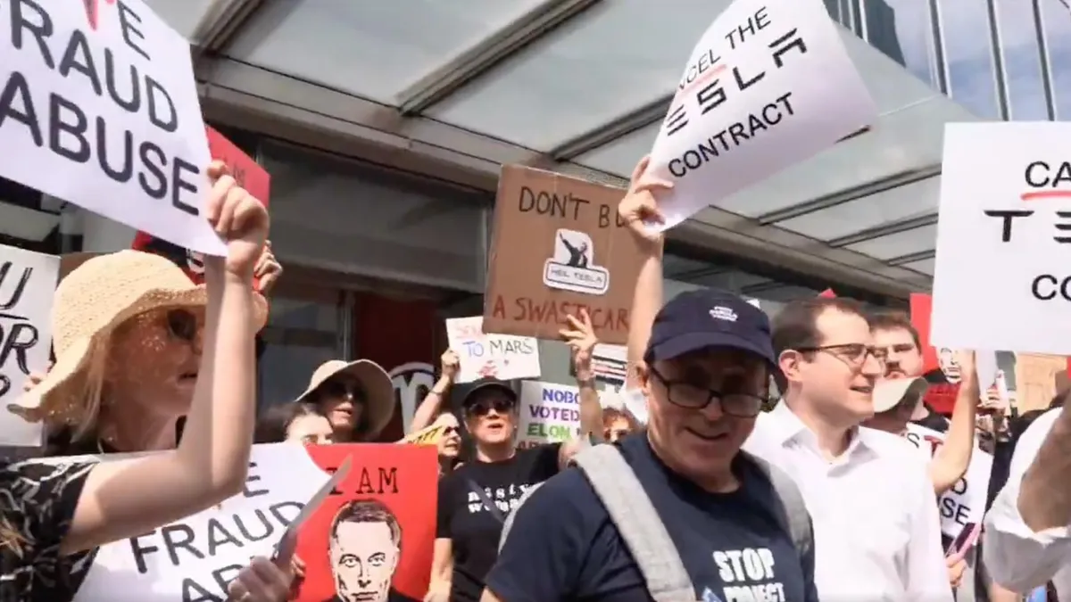 Proteste masive contra lui Elon Musk (sursa: X/Planet Over Profit)