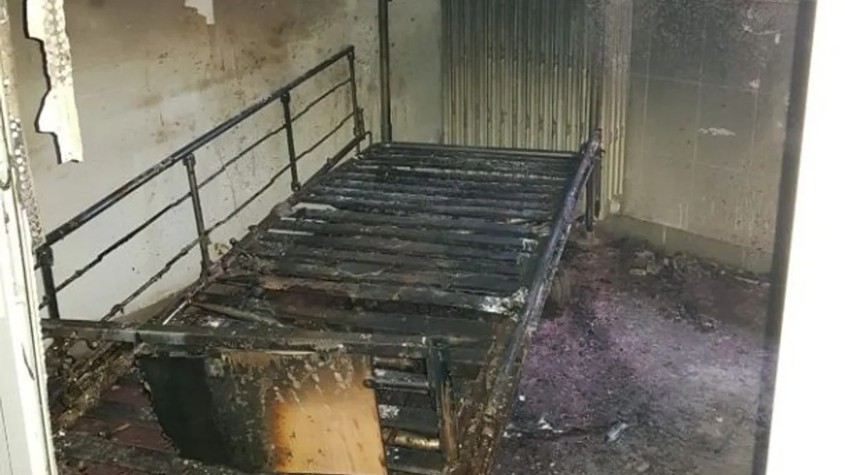 Ars într-un incendiu, găsit în picioare (sursa: ziaruldeiasi.ro)