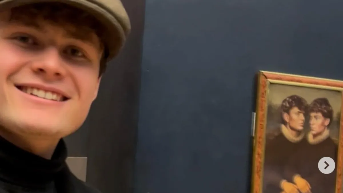 Tineri belgieni, farsă virală la Luvru (sursa: Instagram/neal_senne)