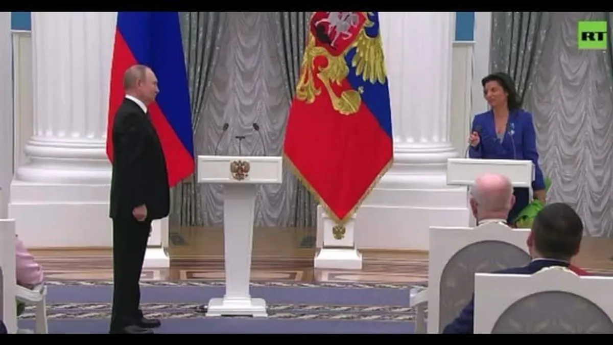 Șefa Russia Today îi mulțumește lui Putin că-i „măcelărește pe canibali”