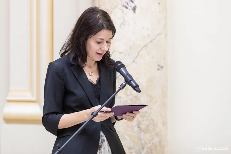 ICCJ, elogiu adus ceaușismului și comunismului Foto: Președintele ICCJ, Alina Corbu, președintele ICCJ, fotografiată de Basilica.ro