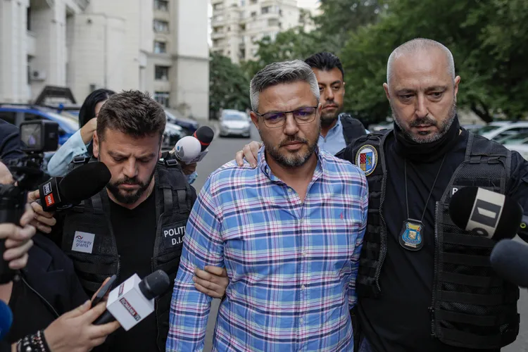 Ionuț Doldurea, unul din fiii primarului de Caracal, adus la Parchetul General la audieri. Doldurea, acționar al firmei care deținea stația GPL ilegală din Crevedia