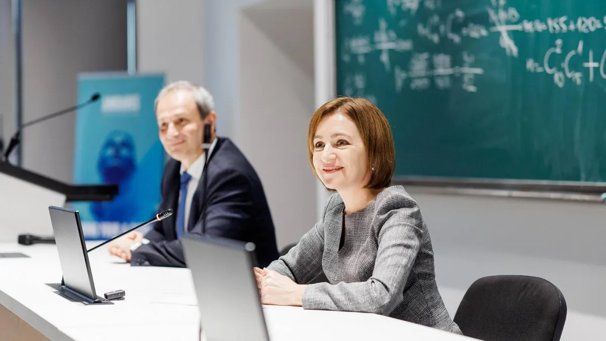 Chișinău peste București: toată administrația, digitalizată (sursa: Facebook/Maia Sandu)