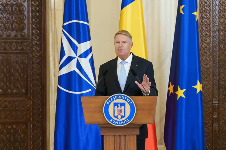 Iohannis primește noii ambasadori la Cotroceni (sursa: Facebook/Klaus Iohannis)