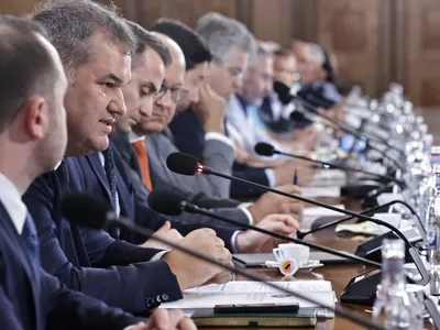 Ce șanse ar avea bugetarii pe care Bolojan vrea să-i concedieze să se angajeze în sectorul privat Foto: Facebook