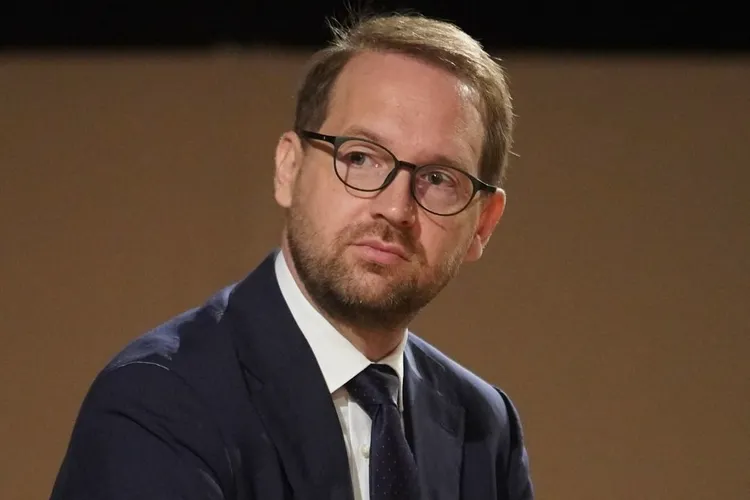 Dominic Fritz reacționează la decizia CCR (sursa: Facebook/Dominic Fritz)