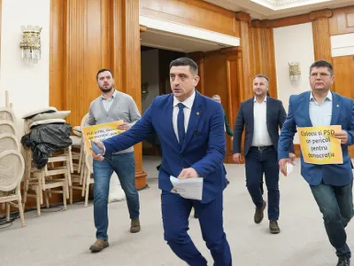 Simion a mințit când a anunțat că a strâns semnăturile pentru suspendarea lui Iohannis Foto: Inquam/Saul Pop