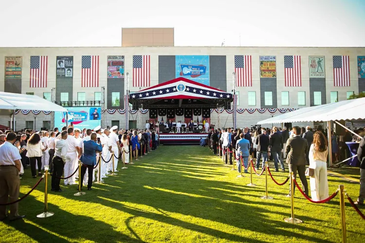 Ambasada SUA suspendă actualizările pe Facebook (sursa: Facebook/U.S. Embassy Bucharest)