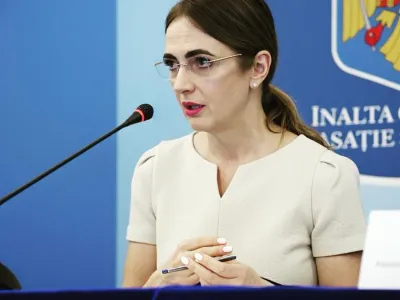 Șefii tribunalelor și Curților de Apel, atac în grup la Bolojan: cer explicații despre discuția cu șefa CCR, Simina Tănăsescu. Procurorul CSM Sandu spune că discuția este o „non știre”