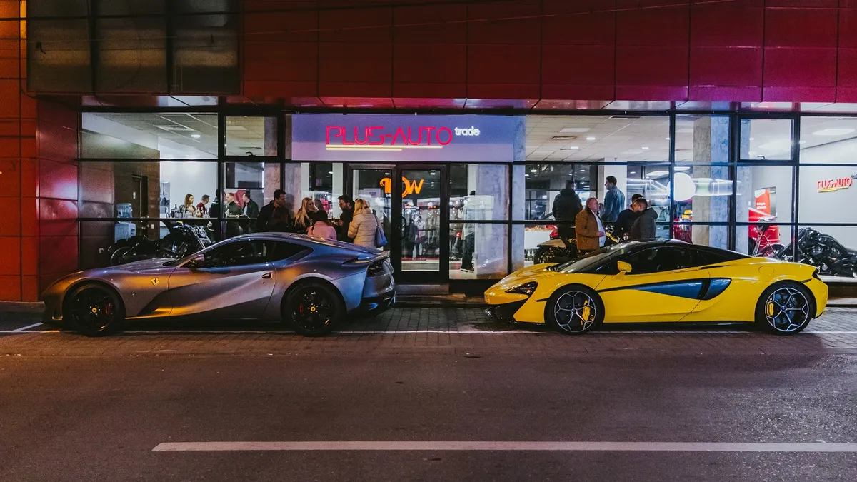 Brand-uri de lux, magazine la Iași (sursa: ziaruldeiasi.ro)