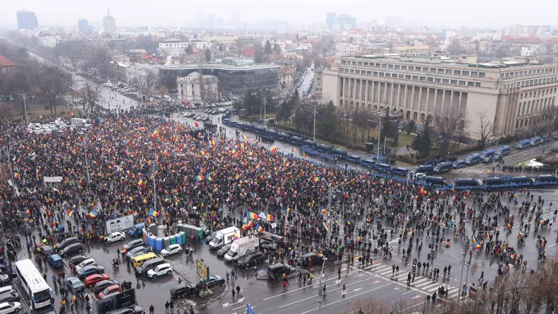 Polițist cercetat disciplinar pentru protest politic (sursa: Inquam Photos/George Călin)