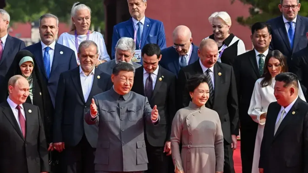 Adrian Năstase explică vizita din China (sursa: TASS)