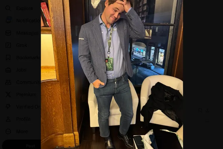 Șahistul Carlsen, descalificat din cauza vestimentației (sursa: X/Magnus Carlsen)